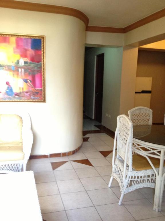 Hostal Plaza Yu Санто Доминго Екстериор снимка