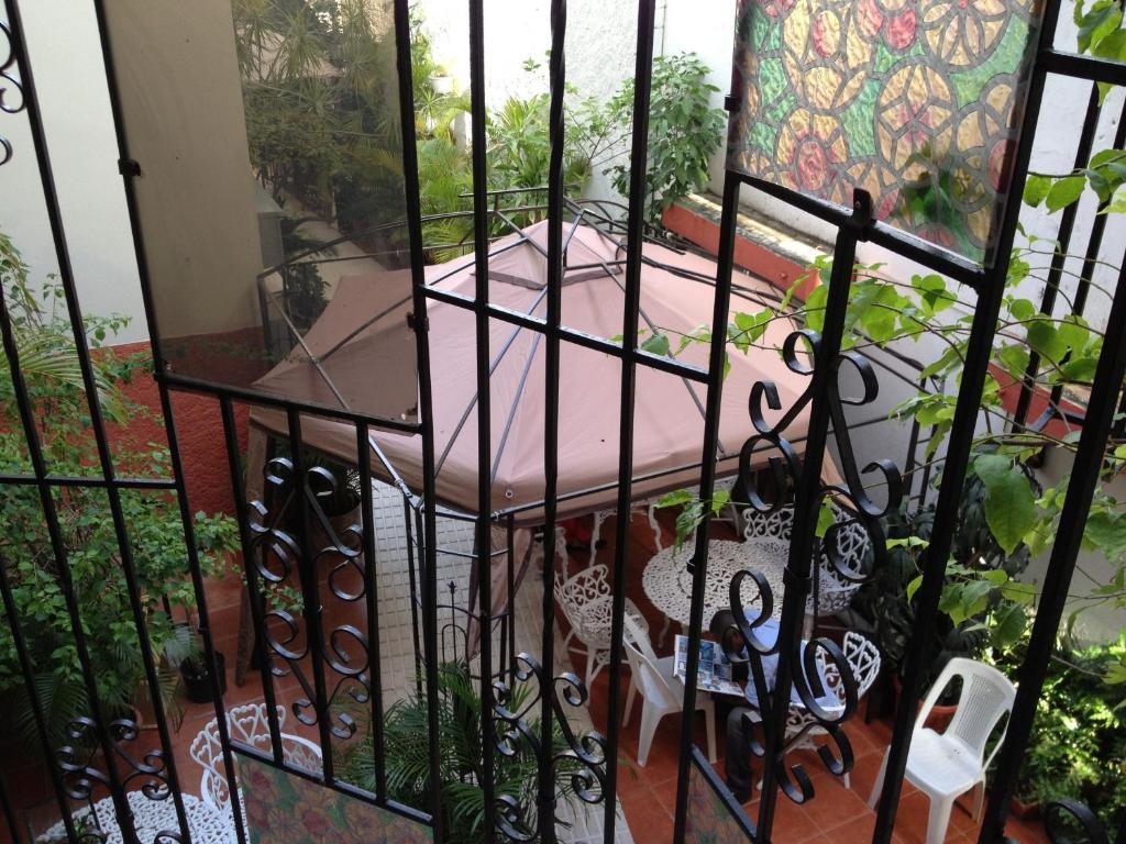 Hostal Plaza Yu Санто Доминго Екстериор снимка